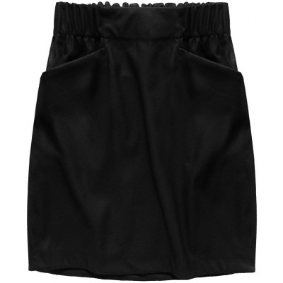 Dámska sukňa z eko-kože z vreckami čierna (131ART)